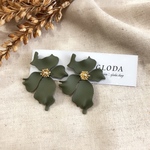 フラワーピアス 花ピアス 大ぶり