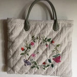 ナチュラル花刺繍リネンパッチワークキルトバック