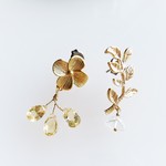 【限定9のみ】アシンメトリー　シトリン＆グリーンアメジスト　フラワーリーフチタンポストピアス　 