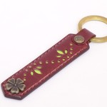 ヌメ革のキーホルダー　花柄　手縫い