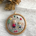 刺繍の木枠ブローチ&ブローチコンバーター