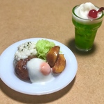 ミニチュアフード☆ハンバーグプレートとメロンソーダ♪