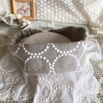 ヘアターバン ミナペルホネン 生地　タンバリン　グレイ×アイボリー色刺繍