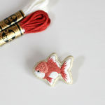 <受注制作>金魚の刺繍ブローチ 