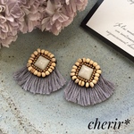 刺繍のフリンジピアス／イヤリング