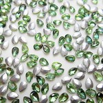 しずく型ガラスラインストーン★ペリドット色★4×6ｍｍ★15粒★デコ★ネイルアート★レジン封入★0645★