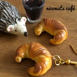 サクサククロワッサンピアス