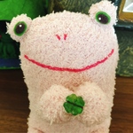 ririka様専用ページ もふもふお祈りkeron（ピンク） ぬいぐるみ ヌイグルミ  布小物 カエルのぬいぐるみ かえる カエルグッズ プレゼント