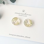 まぁるい小さな白い花ピアス/イヤリング