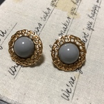  4個✦カボションピアス
