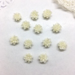 フリル  パール  小さな花  樹脂 レジン素材 材料 イヤーカフに パーツ  1