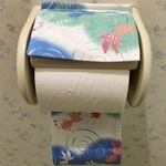 トイレットペーパーホルダーにも季節感を。〜夏・涼しげな金魚〜