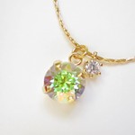 スワロフスキー・クリスタルトランスミッション（ゴールドカラーチェーン）　シンプル  サージカルステンレス ネックレス（お手入れ簡単 汗や水に強い サージカルステンレス ニッケルフリー）