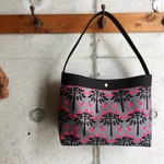 りんごの木 水筒スペースのあるワンハンドルトートバッグ 