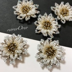 beads flower * white