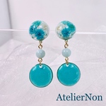 #414フラワーピアス・イヤリング_エメラルドグリーン