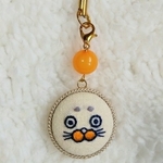 オレンジあざらし　刺繍ストラップ