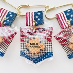 アメリカンなキャラメルパッケージブローチ