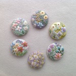 リネンと花刺繍のヘアゴム or ブローチ