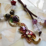 ◇2613 🍇ガーネットの猫と葡萄　オルゴナイトのロングペンダント🐈🍇 ※約82㎝・長さ調節可能