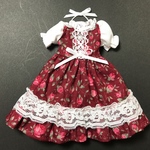 ボルドーの花柄ワンピース