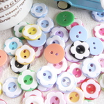【#215】30個　13mm ボタン 手芸 白いふちのお花  