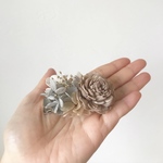 プリザーブドフラワーのミニヘアクリップ  ベージュ①