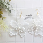 white big flower✧︎*。レースフラワーピアス/イヤリング