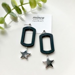 𓐍スクエア×星𓐍ピアス/イヤリング   ぶら下がり   大ぶり　大人　カジュアル　オシャレ　インポート