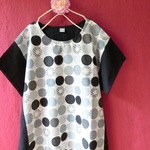 【 oshimaakiko 様オーダー】北欧調 丸模様 半袖ワンピース　黒mix 