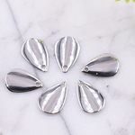 送料無料30個プレスパーツ 雫1穴 ロジウム 10x14mm  mj390