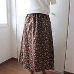 花柄スカート