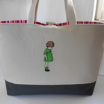 Ａ４サイズ可愛いフランスの女の子刺繍の帆布のトートバッグ　　　ホックとポケット付きグリーン