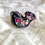 刺繍ブローチ  おとぎの国の小鳥さん    🌸 コスモス🌸