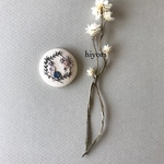 刺繍ブローチ