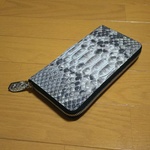 26日お取り置き　お得品 ダイヤモンドパイソン 本革 長財布 ラウンドファスナー 一枚革 天然素材