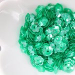 スパンコール 約600枚(約7g)花カップ 7mm 半透明緑 (SFC07BGRJB00)