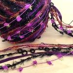 Witch's black cassis 引き揃え糸