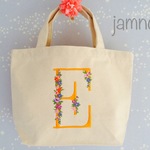 再販!!＊オレンジ＊名前入りイニシャル刺繍バッグＳサイズ