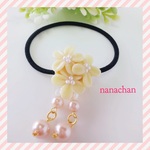 ☆樹脂粘土☆ヘアゴム☆パール☆花☆オフホワイト