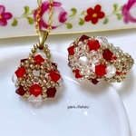 《感謝価格》スワロフスキー リング・ネックレス                                  “赤いお花” 【ビーズアクセサリー】ビーズリング・ビーズネックレス・母の日