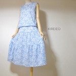 リバティ風小花のツーピース🎵