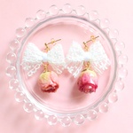 薔薇とレースのピアス/イヤリング