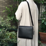 ヌメ革 ショルダーバッグ   手縫い クロ  ☆送料無料