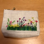 手刺繍ポーチ