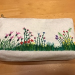 手刺繍ポーチ