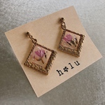 SALE!!《ピアス》ピンクの一輪の花ピアス