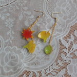 秋のイチョウと紅葉のピアス