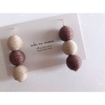 beige × brown balls