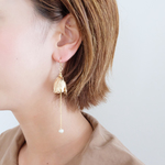 【 chimie vintage-830 】ゴールドフラワーキャップとコットンパール　イヤリング・ピアス